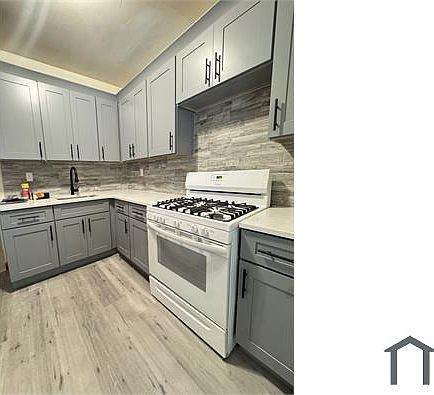 5th image of 254 Corson Ave #1