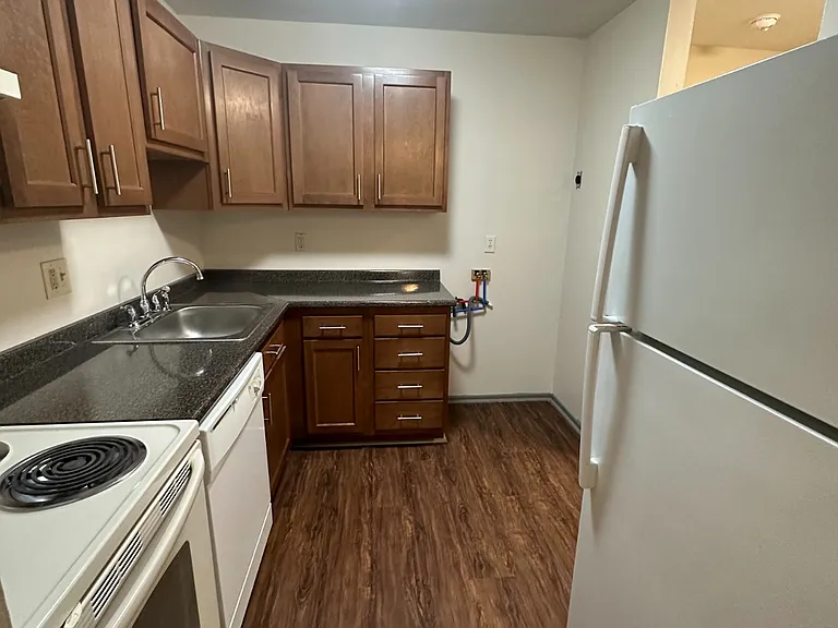329-353 Schraffts Dr — Photo 2