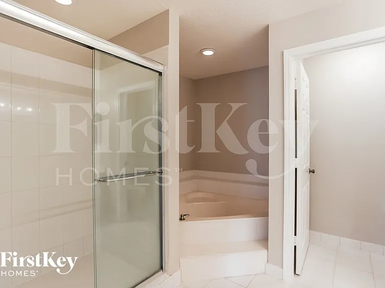 8962 SW 209th Ter — Photo 8