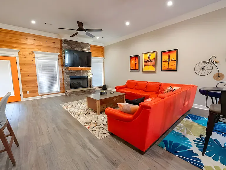 9309 E Woodruff Ave — Photo 13