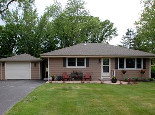 1911 Hazelwood Dr, Lindenhurst, IL