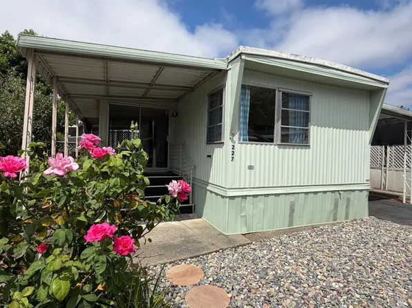 227 Hermosa Circle, Santa Rosa, CA 95409