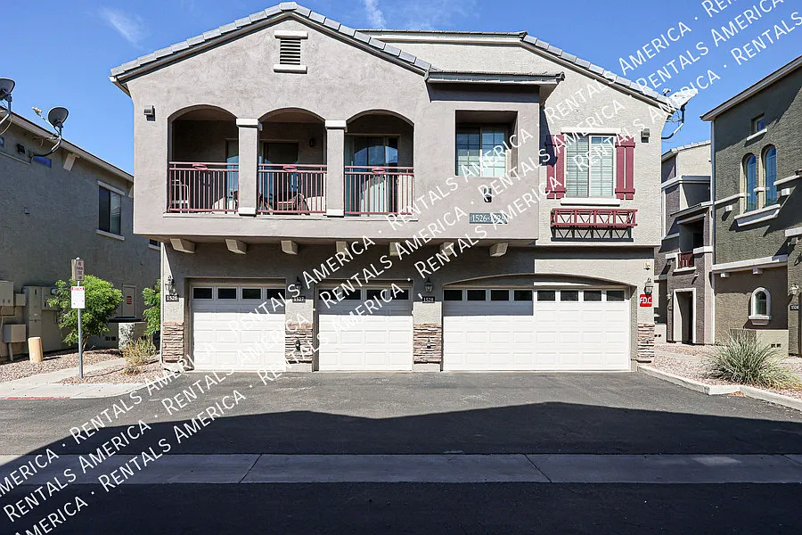 2402 E 5th St #1527
