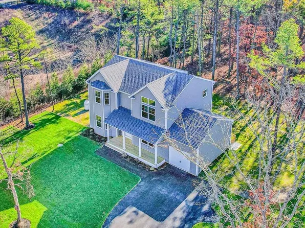 5 Locust Avenue, Ronkonkoma, NY 11779