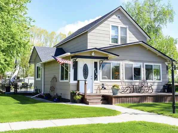 209 2nd St, Page, ND 58064