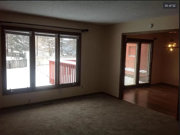 2300 Amberwood Dr — Photo 11