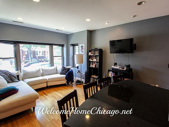 Living Room/ Kitchen Combo