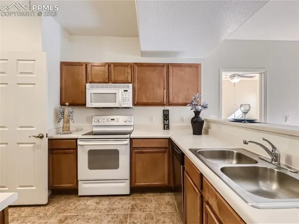 10805 S Twenty Mile Rd APT 101, Parker, CO 80134