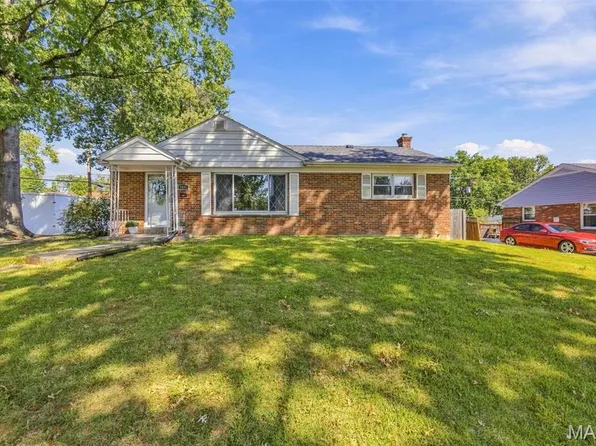 8035 Braddock Dr, Saint Louis, MO 63130