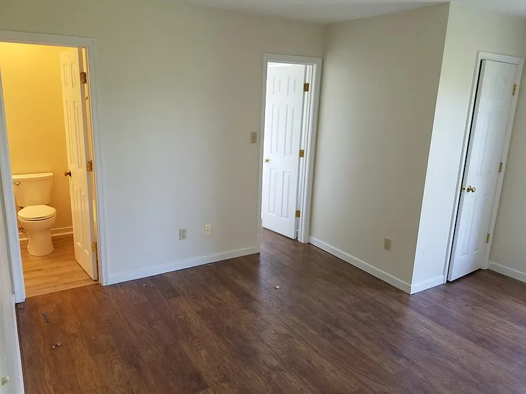 7806 Coachford Ct — Photo 5