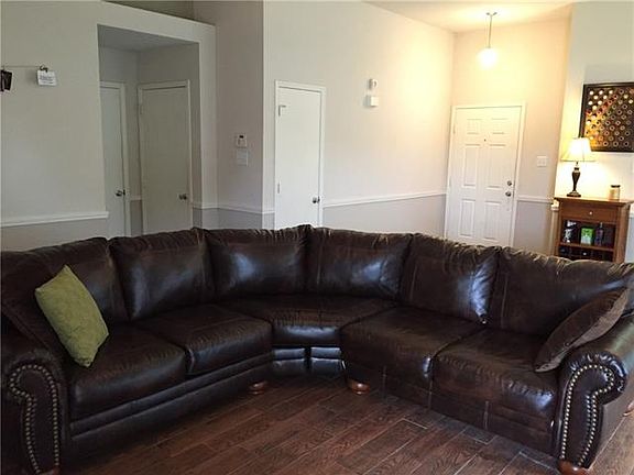 4th image of 2736 Wakecrest Dr