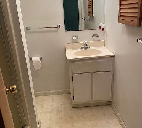3rd image of 251 Jordan St