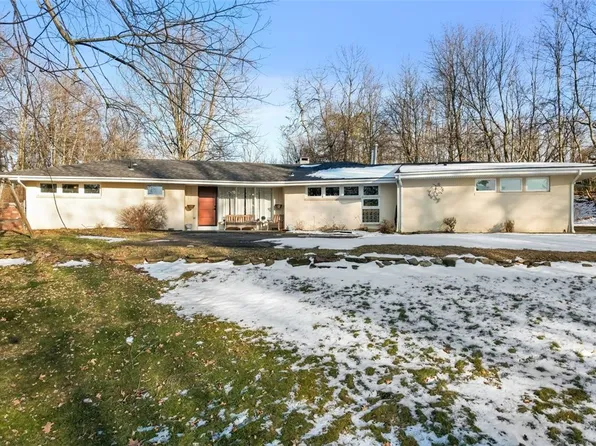 5311 Georgiann Dr, Gibsonia, PA 15044