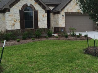 6016 Little Grove Dr, Pearland, TX 77581