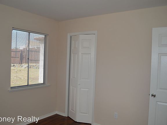 4th image of 7154 Peter Pan Ave
