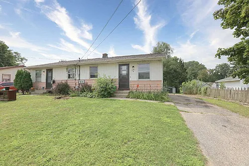 136 72nd St SE Photo 1