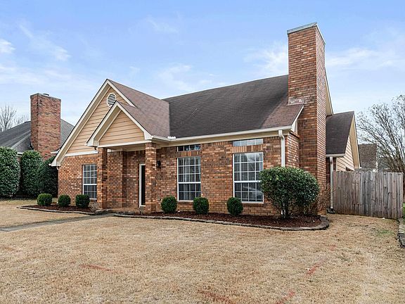 2nd image of 111 Stratshire Ln