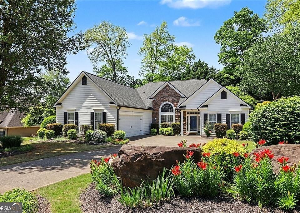 1st image of 114 Clifford Ct