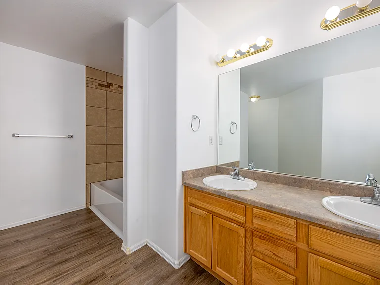 608 Bosque Vista Point — Photo 13
