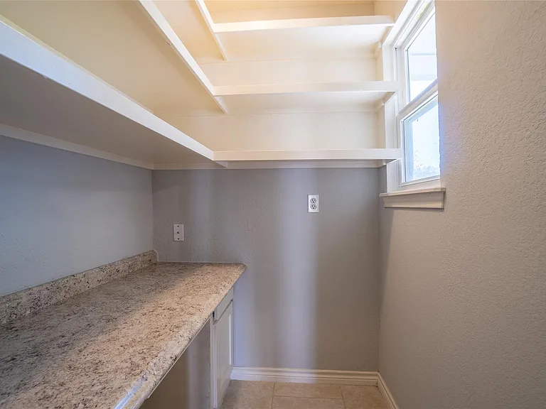 140 Lakewood Dr — Photo 27