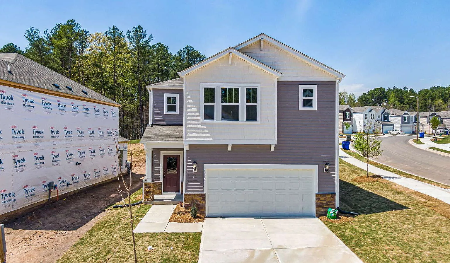 4 bed, 2.5 bath, 2151 sqft, $2,150 — Photo 2