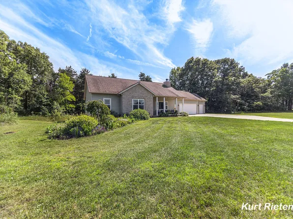 3816 Highpointe Ct, Hamilton, MI 49419
