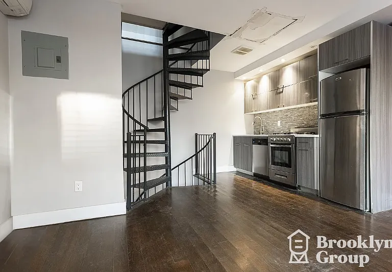 66 Pulaski St #2 — Photo 2