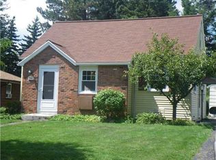 165 Meadowbrook Rd, Rochester, NY 14620