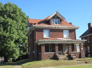 702 10th Ave #D, Huntington, WV 25701