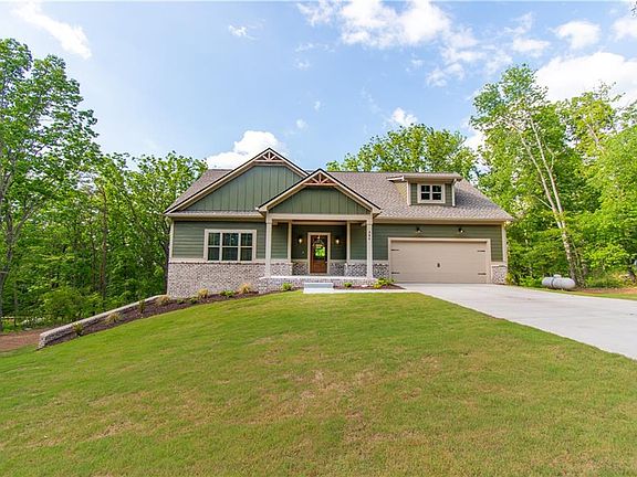 3rd image of 386 Mulberry Cir