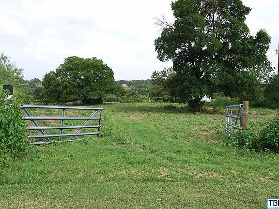 2nd image of 1022 County Road 402