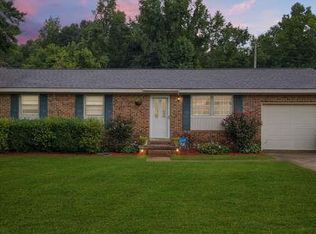 820 Vista Cir, Tuscumbia, AL 35674
