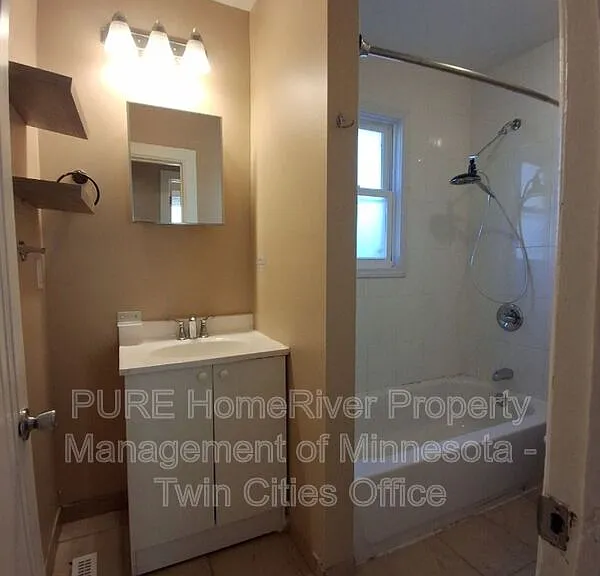 987 Churchill St #1 — Photo 12