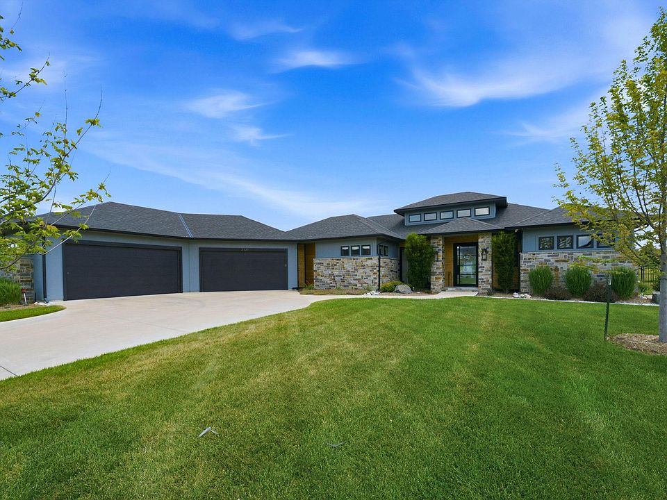 1st image of 2107 N 159th Ct E
