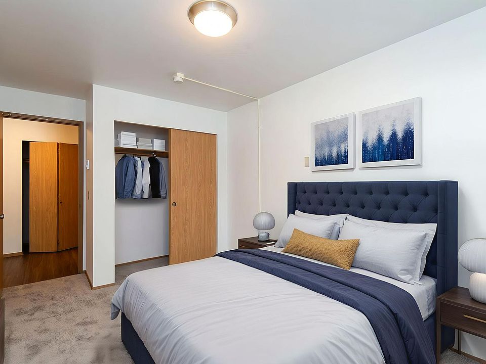 2nd image of 3444 Erickson St #211