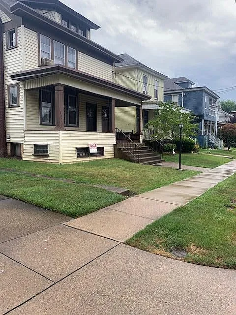 155 Elm St photo 1