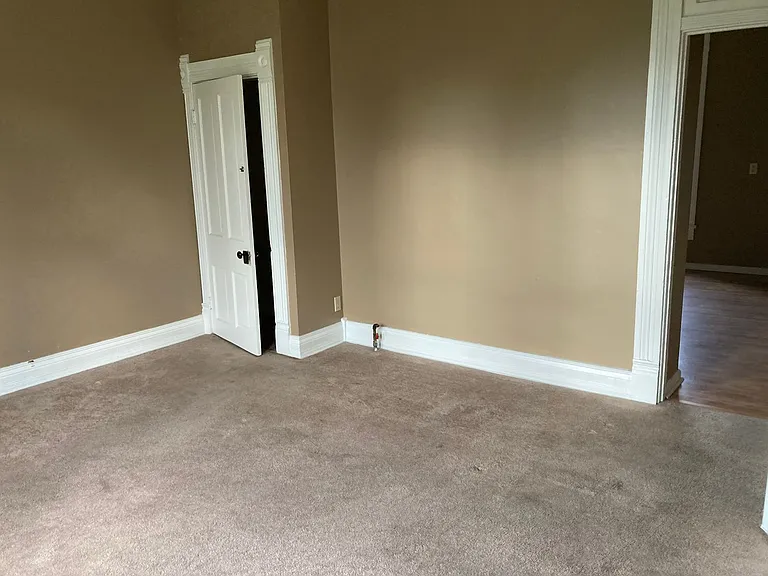 138 N Madison Rd — Photo 4