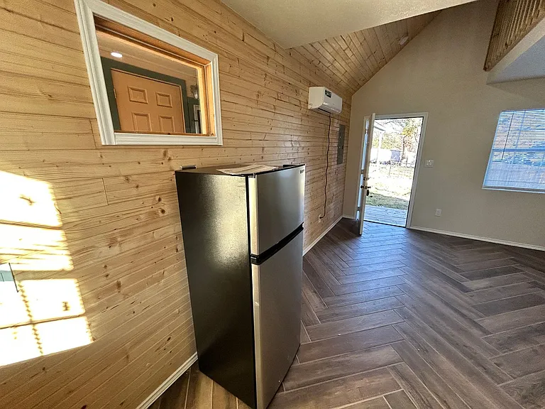 222 Highview Dr — Photo 6