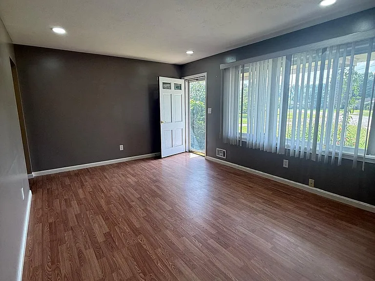 5411 Fennel Ct — Photo 3