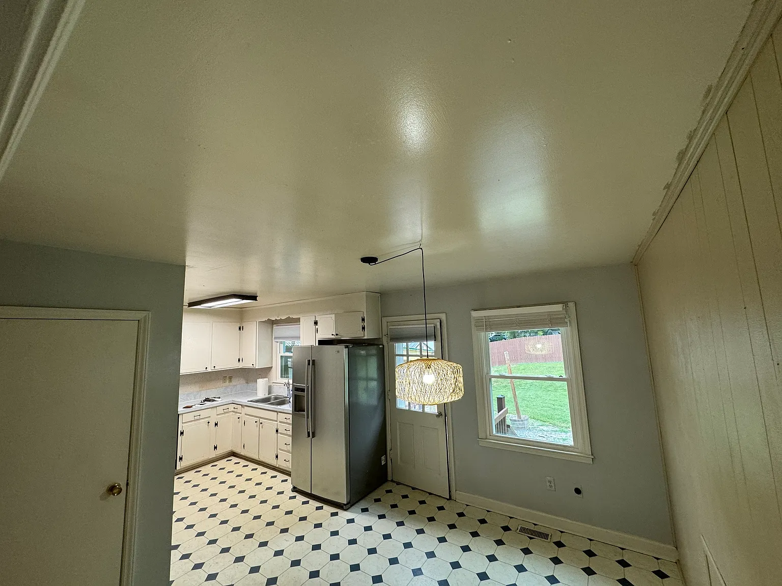 Brick Single Family Home in Downtown Huntersville — Photo 3