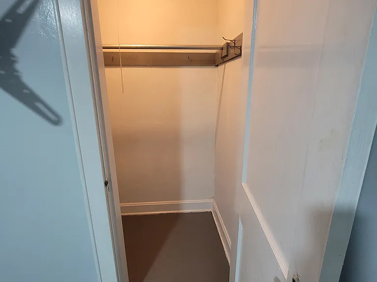 2208 Barrymore Ave — Photo 35