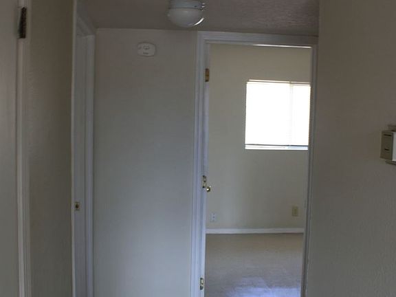 5th image of 504 Pennsylvania St SE APT 2