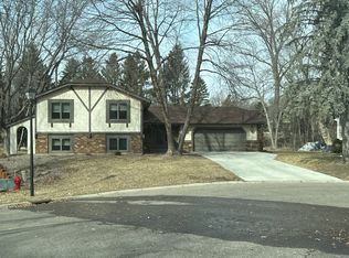 8128 Lower 129th Ct, Apple Valley, MN 55124