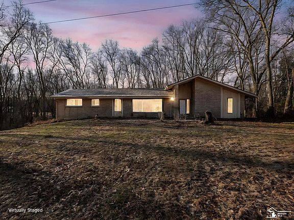 2nd image of 1795 Richards Rd