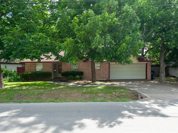 208 John Arden Dr, Waxahachie, TX 75165