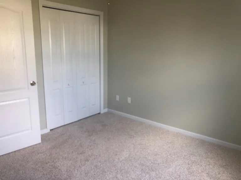 914 Amber Way — Photo 7