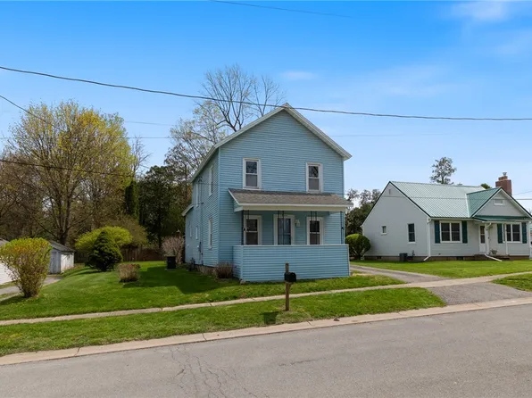 11 Maple Ave, Shortsville, NY 14548