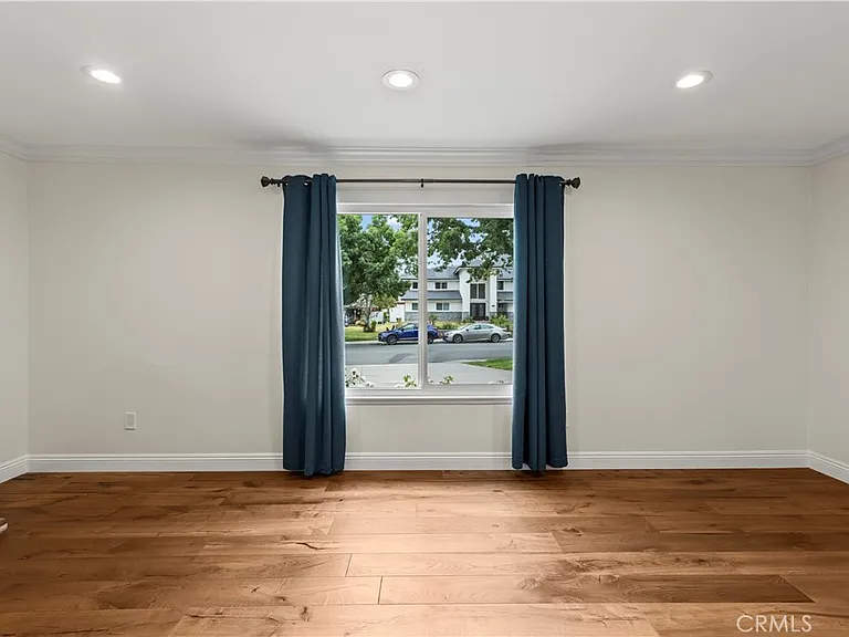 1096 Canyon View Dr — Photo 23