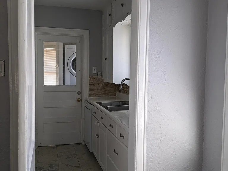 6024 La Vista Dr — Photo 27