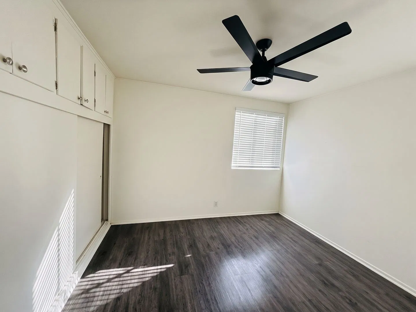 7200 S. Victoria Ave. — Photo 3